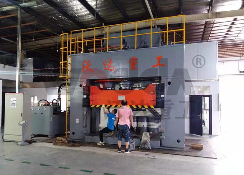 1000框架式拉伸液壓機 1000框架(jià)式拉伸液(yè)壓機